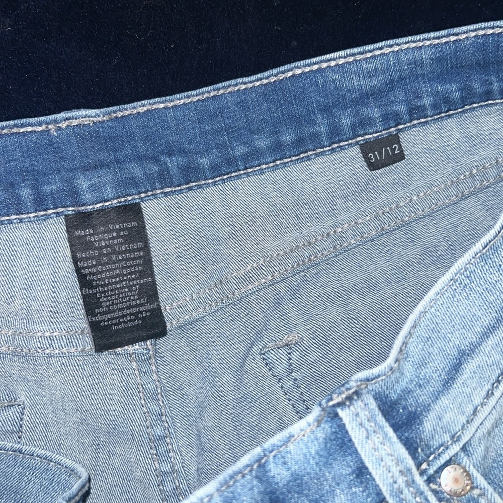 Calvin Klein Shorts - Picture 5 of 6